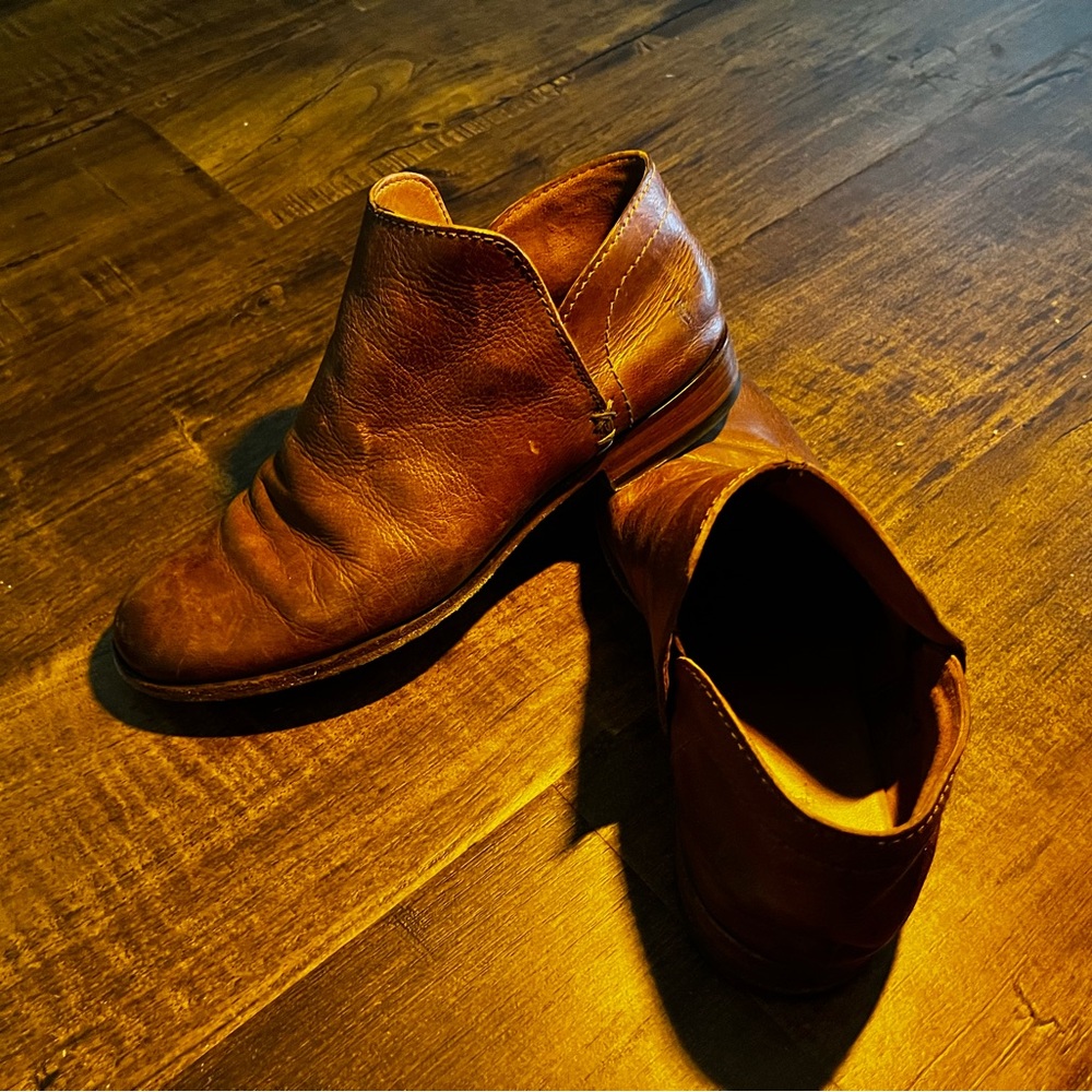 FRYE Women's Elyssa Shootie ankle boots women's size 7